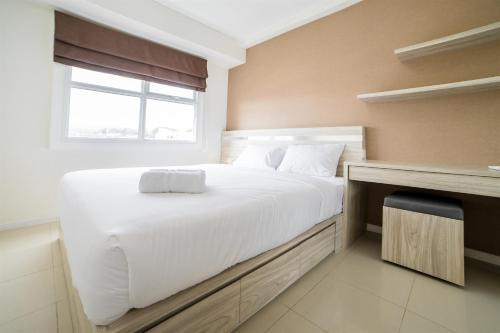 Modern 1BR Apartment Near Cihampelas at Parahyangan Residence By Travelio in Bandung