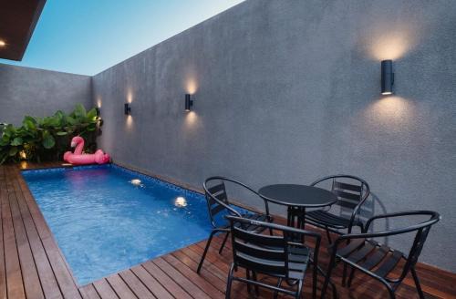 Modern 2BR Private Pool Villa with Rooftop-Nusa Dua