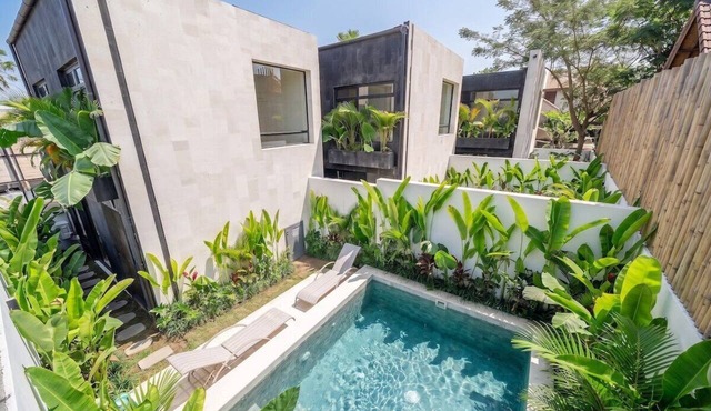 Modern 2BR Villa in Ubud w Pool, Patio & Garden in Gianyar Regency
