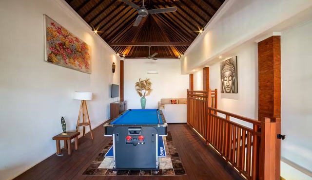 Modern 3BR Sanur Villa with Harbor Views, Beach Access