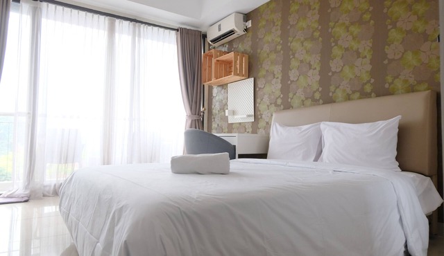 Modern Designed And Strategic Studio Room At Beverly Dago Apartment in Bandung