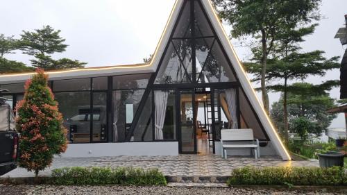 Mroom villa kaca