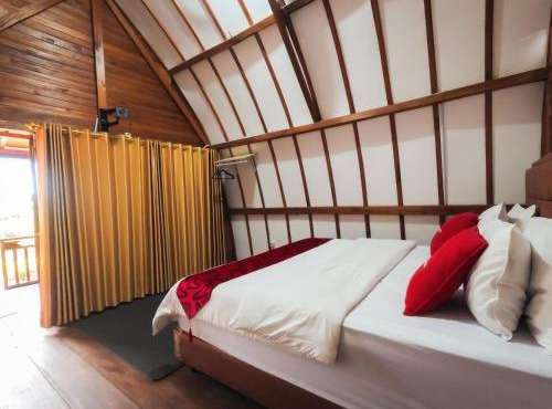 Noah Hotel Silangit in Siborongborong