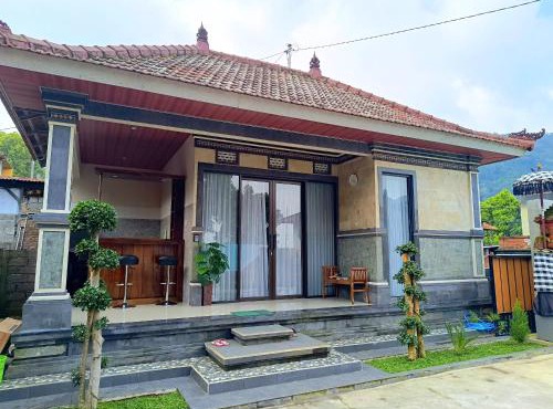 Nyoman Guest House