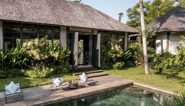 Open-Air Living Pool Ten Minutes to Ubud