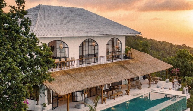 Open Living Spaces Jungle Infinity Pool Lovina