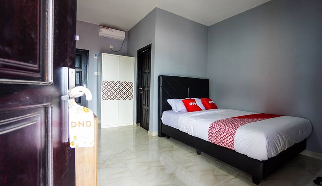 OYO 1680 Hanna Residence