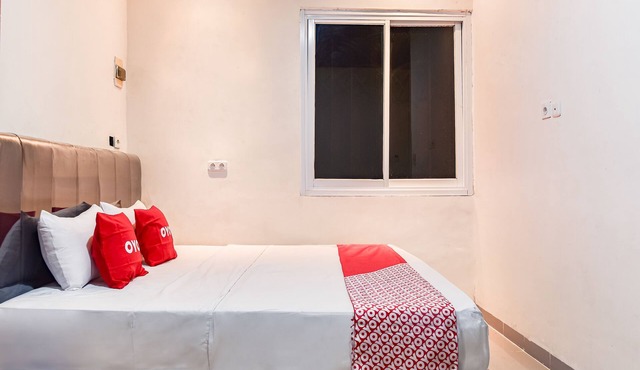 OYO 93503 Lotte Residence in Palembang