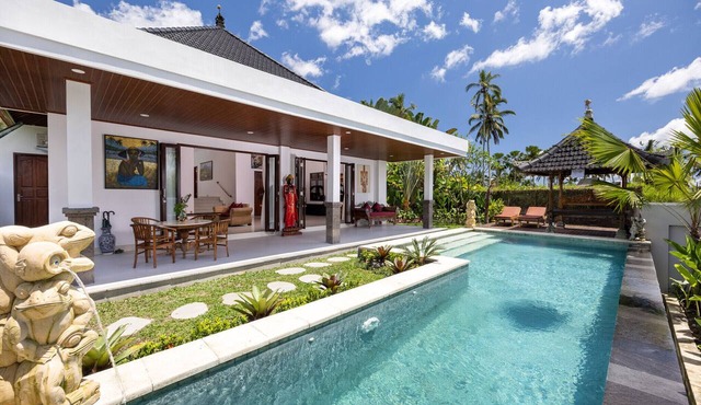 Peaceful Family 4 Bedrooms Private Pool Villa with Jungle View in ubud