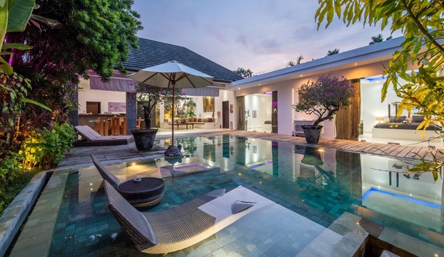 Private Tropical Pool Poolside Gazebo Seminyak
