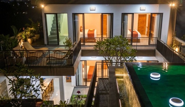 Private Villa 4bedrooms with rooftop open pool in Gianyar