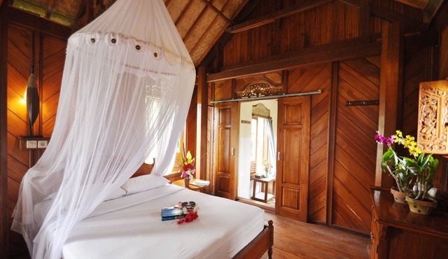 Puri Lumbung Cottages, Restaurant & Spa in Munduk