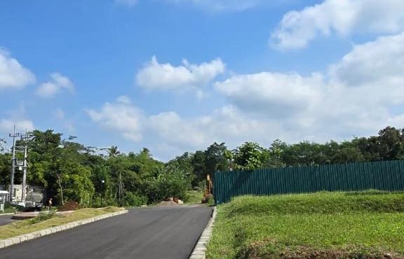 Queen's House by Harry & Mimin in Jember