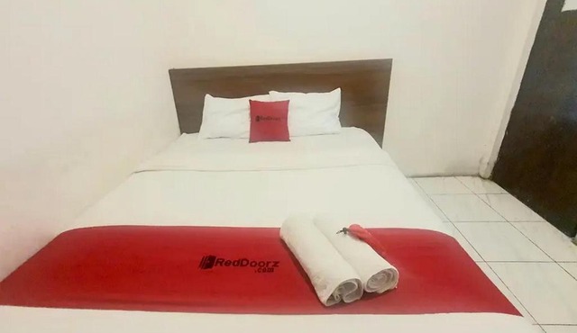 RedDoorz near Universitas PGRI Kanjuruhan in Malang