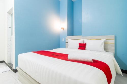 RedDoorz Plus at Sempurna Inn Medan in Polonia Airport