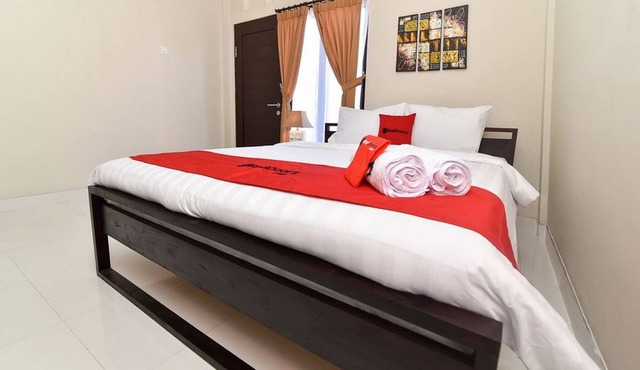 RedDoorz Plus near Jalan Imam Bonjol Denpasar in Denpasar