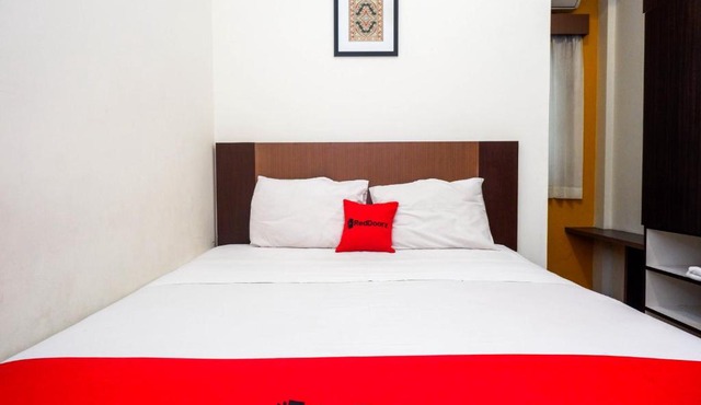 RedDoorz Syariah At Namira Hotel in Yogyakarta