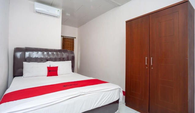 RedDoorz Syariah near Tugu Juang Jambi 3 in Jambi