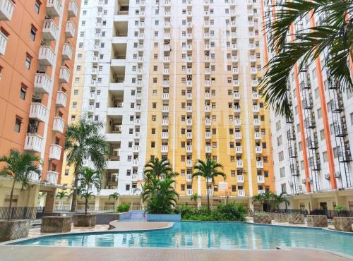 Room 88 Kemang View Apartment Tower Flamboyant in Pekayon Satu