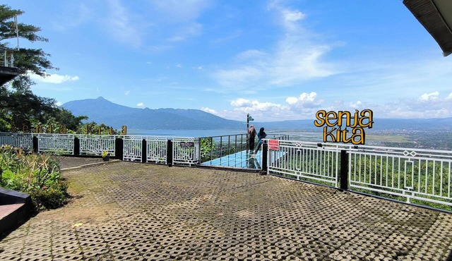 Senja Kita Glamping in Salatiga
