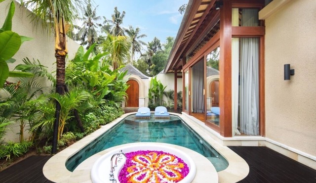 Serene 1BR Escape with Outdoor Jacuzzi