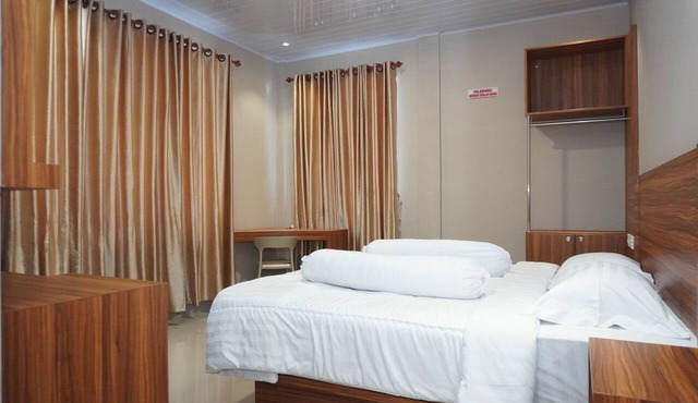 Sinok Homestay Parapat in Parapat
