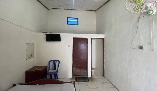 SPOT ON 93562 Hotel Kenanga 1 in Prambanan