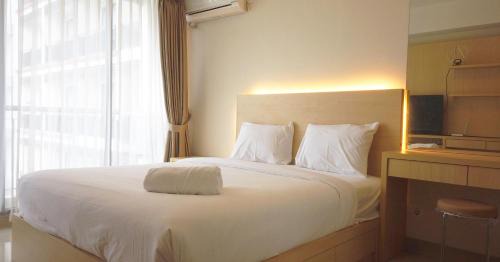 Strategic Studio Apartment at Beverly Dago with Mountain View By Travelio in Bandung
