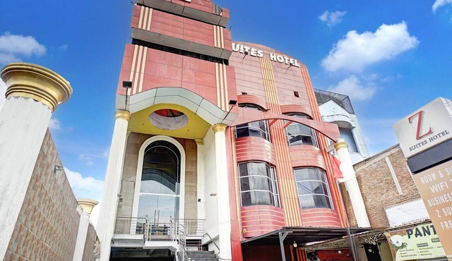 Stylish DBL Suite Escape W/Free WiFi and Parking in Medan
