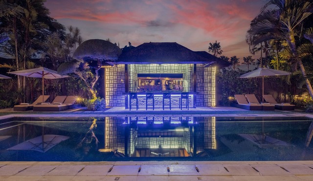 Super Luxury 5 Bedroom Villa with 2 Pools in Seminyak/Bali