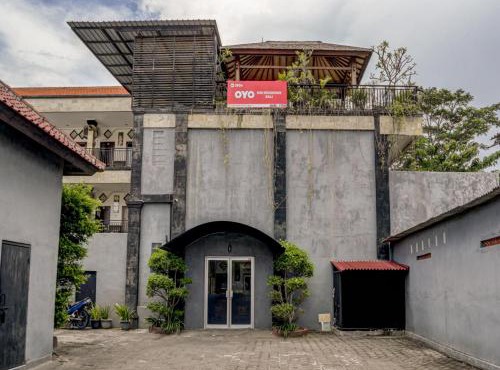 Super OYO 3904 Kiki Residence Bali in Seminyak