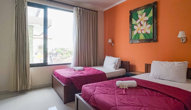 Taxa Uma Guest House in Kuta