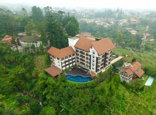 The Grand Hill Resort-Hotel in Puncak