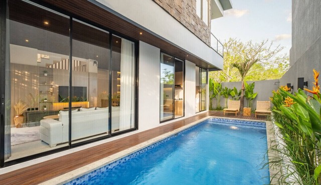 Tropical Getaway Villa 9E in Ungasan Just Minutes from the Beach