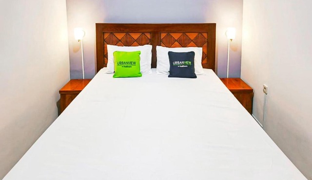 Urbanview Earlyta Inn Syariah Near Stasiun Tegal in Tegal