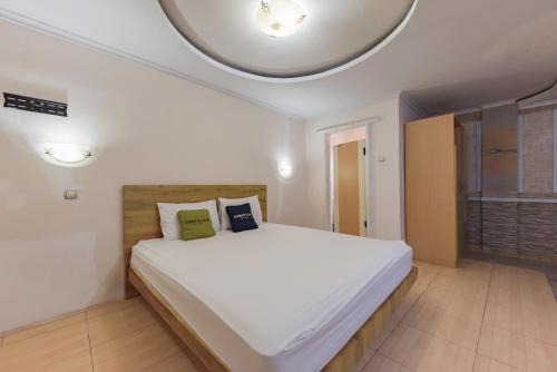 Urbanview Hotel Anggrek Puncak by RedDoorz in Cianjur