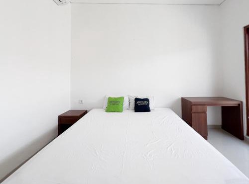 Urbanview Hotel Tegal Jinah