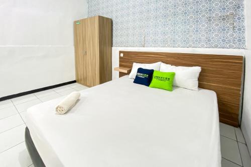 Urbanview Hotel Ultima Veteran Garut in Garut
