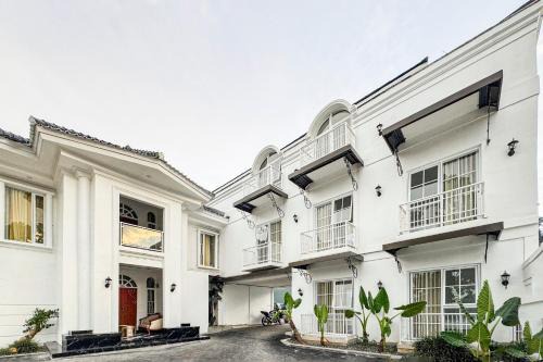 Urbanview Sinar Mentari Inn Ciwidey in Bandung