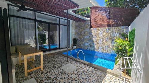 Villa 3 Green Minimalist 1 Room In Sanur in Mantaak