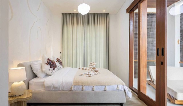 Villa Albizia | 2BR stone bathtub, near Canggu