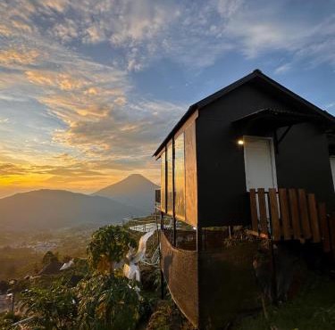 Villa Dieng Sikapuk Hill Standar Cabin 1&2 in Kejajar