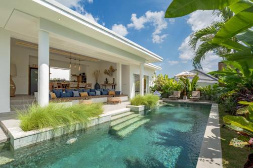 Villa Palikua - Luxury 2BR in Nyanyi Beach next to Luna Beach Club in Canggu