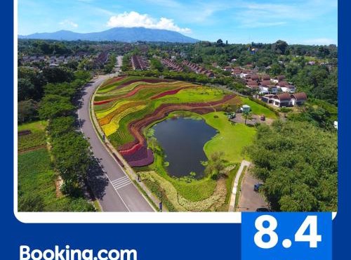 Vimala Hills Resort Cozy Villa Puncak Gadog Bogor in Bogor