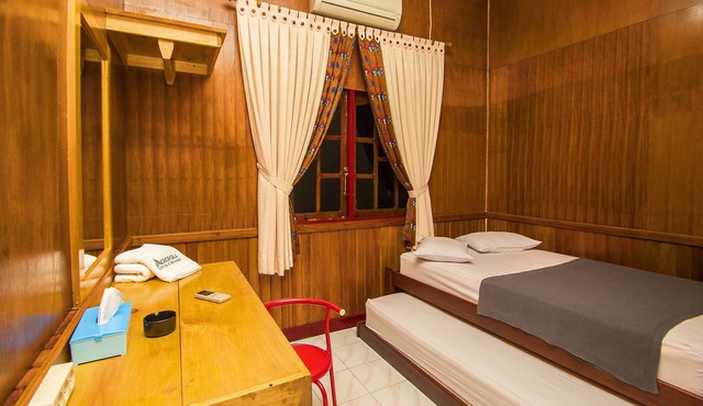 Waisai Beach Hotel in Waisai