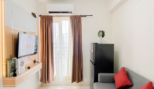 Warm And Cozy 2Br At Apartment Podomoro Golf View in Depok