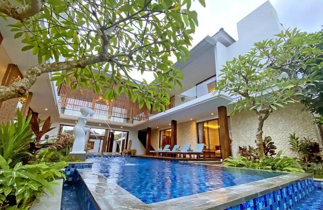 Green Luxury Villa Jimbaran