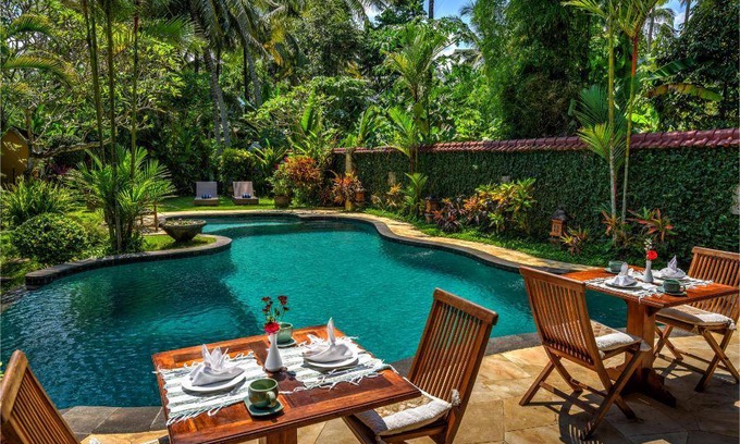 Lodtunduh Villa | 192 m² Villa ∙ 6 bedrooms ∙ 12 guests