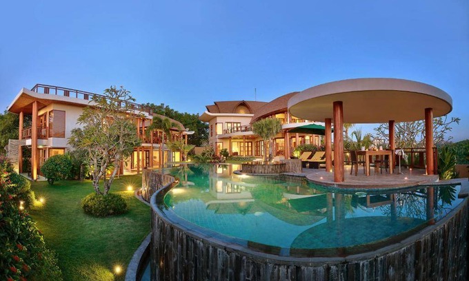 Bukit Villa | 2100 m² Villa ∙ 5 bedrooms ∙ 10 guests