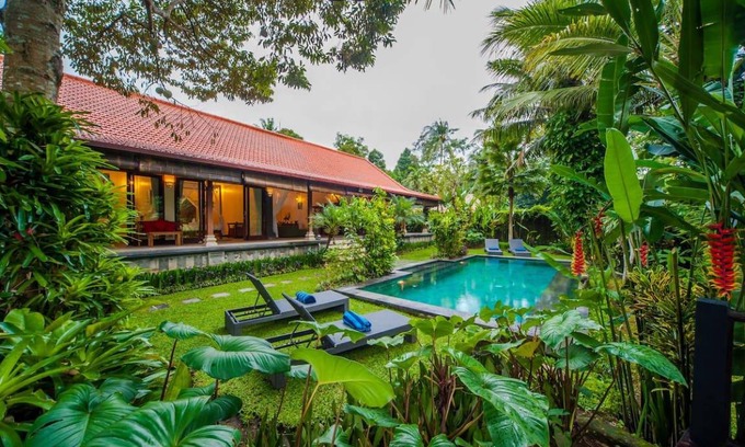 Melayang Villa | 250 m² Villa ∙ 3 bedrooms ∙ 6 guests